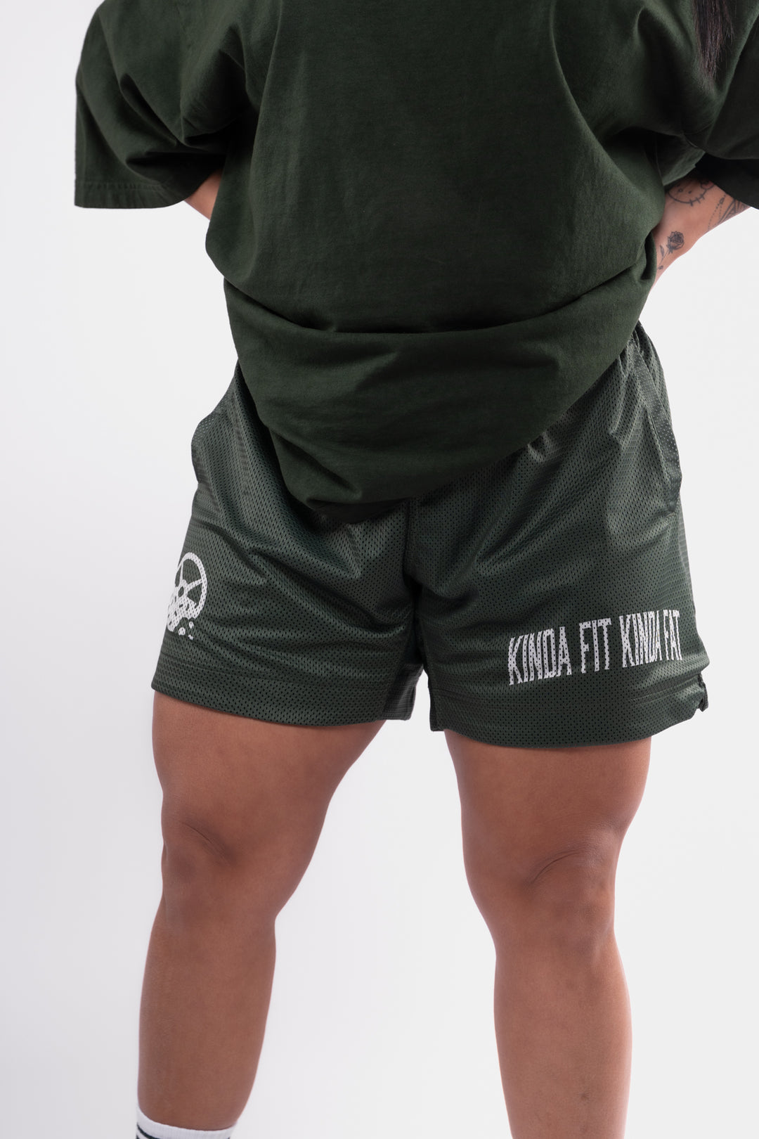 Cafeteria Signature 5.5" Mesh Shorts